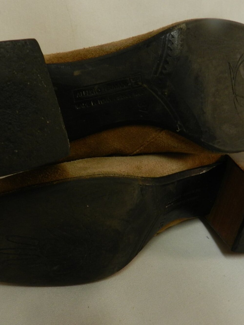 Alberto Fermani suede ankle zip boots booties w/ heel Italy Size Sz 37.5 US 7.5 - Picture 13 of 13
